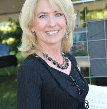 photo of Debbie Grattan