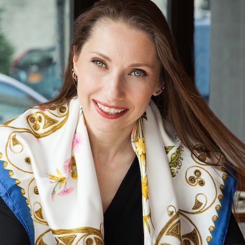 photo of Liz de Nesnera